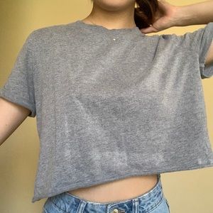 FOREVER 21 cropped oversized gray shirt